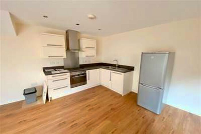 2 Bedroom Flat To Rent In Crecy Court, Leicester, LE1