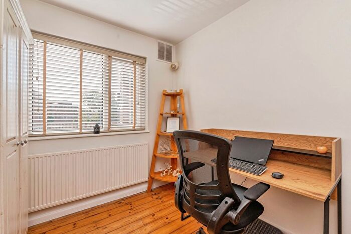 3 Bedroom Flat For Sale In Little Gearies, Cranbrook Road, Ilford, IG6