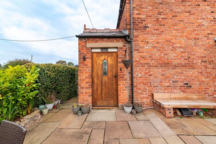 3 Bedroom Semi-Detached House For Sale In Darland Lane, Rossett, LL12