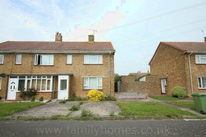 1 Bedroom Flat To Rent In Commonwealth Close, Sittingbourne, ME10