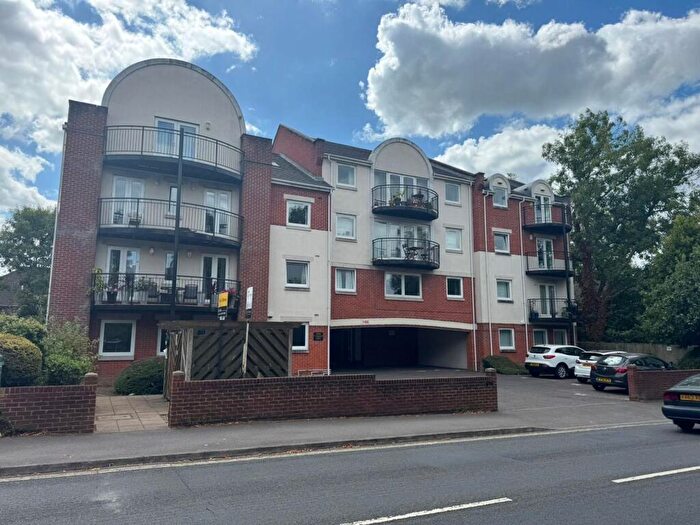 2 Bedroom Apartment To Rent In Archers Road, Southampton, SO15