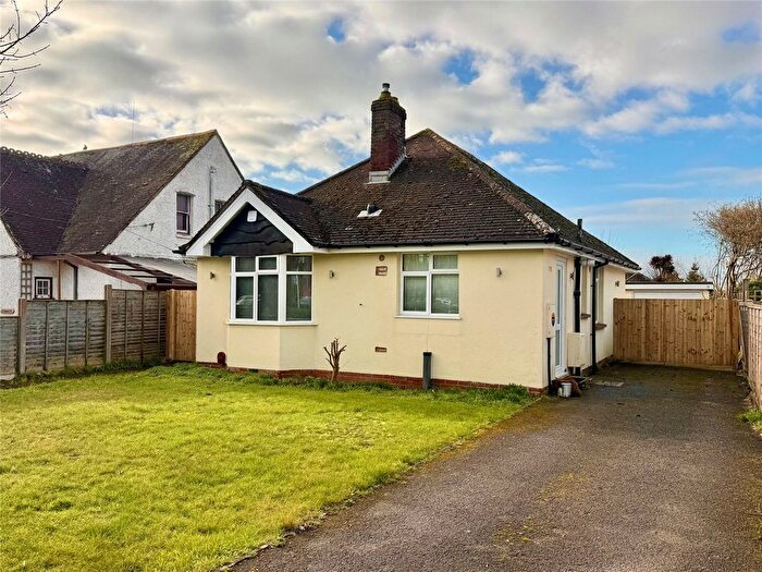 3 Bedroom Bungalow For Sale In Elm Avenue, New Milton, Hampshire, BH25