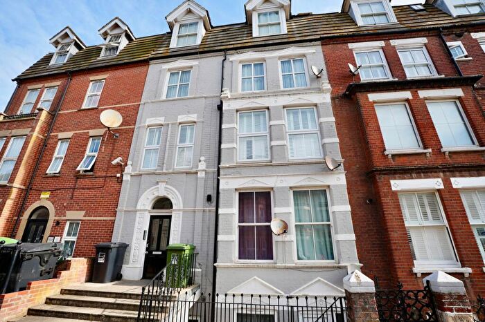 2 Bedroom Flat For Sale In Cadogan Road, Cromer, NR27