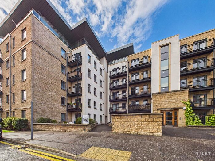 2 Bedroom Flat To Rent In Robertson Gait, Slateford, Edinburgh, EH11