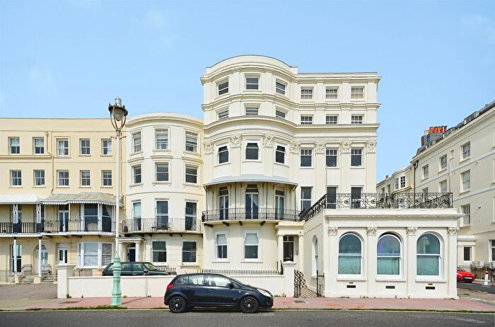 2 Bedroom Flat For Sale In Marine Parade, Brighton, BN2
