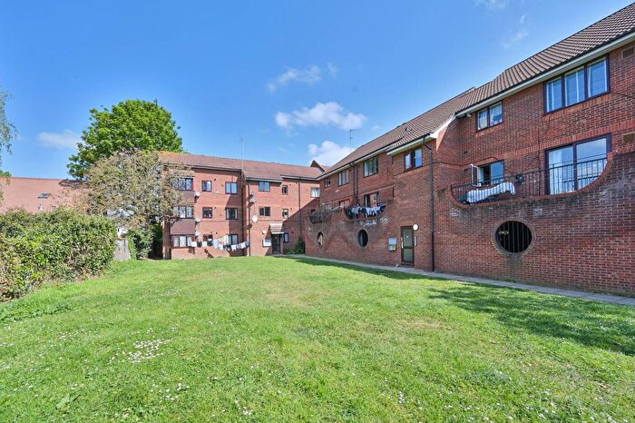 2 Bedroom Flat For Sale In Steve Biko Way, Hounslow, TW3