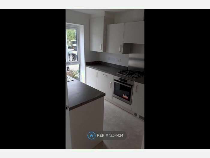2 Bedroom Semi-Detached House To Rent In Broadway, Manchester M31