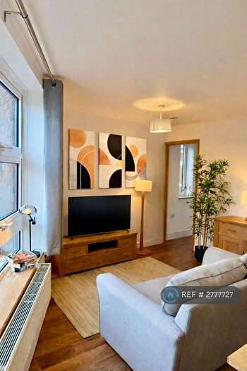 1 Bedroom Flat To Rent In Akenside Road, London, NW3