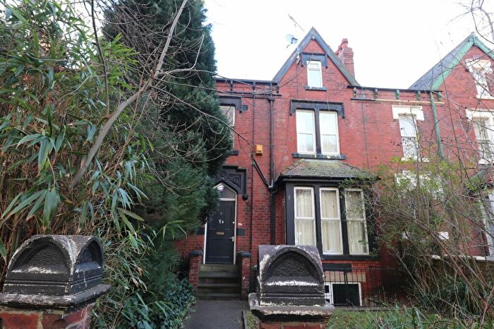 1 Bedroom Flat To Rent In Harehills Avenue, Leeds, West Yorkshire, LS8
