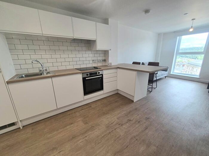 1 Bedroom Apartment To Rent In Cow Green, Halifax, HX1