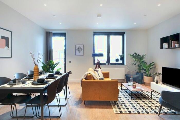 3 Bedroom Flat To Rent In Park Lane, Wembley, HA9