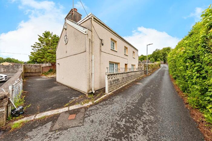 2 Bedroom Detached House For Sale In Water Street, Pontyberem, Llanelli, Carmarthenshire, SA15