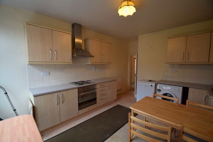 1 Bedroom Flat To Rent In Melrose Avenue, Willesden Green, NW2