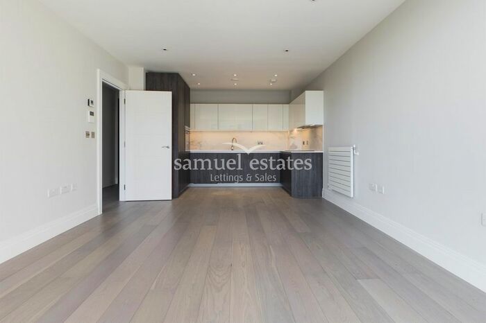 1 Bedroom Flat To Rent In Queenshurst, Kingston, KT2