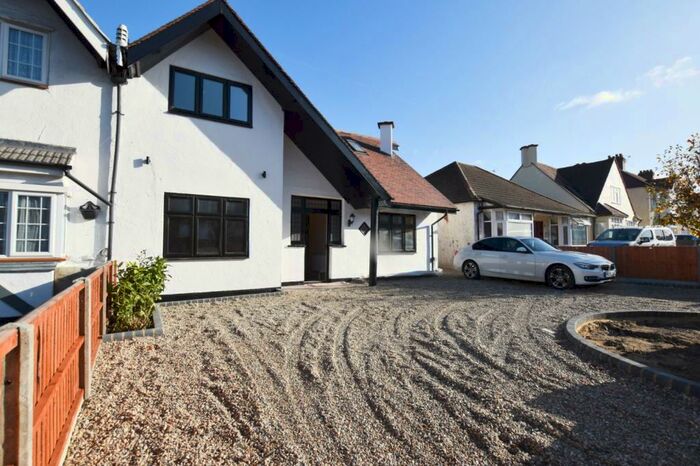 5 Bedroom Semi-Detached House To Rent In Shirley Road, Croydon, CR0