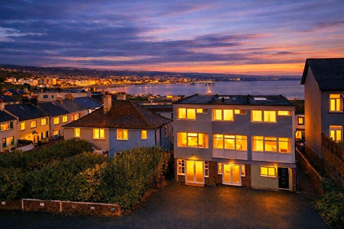 4 Bedroom End Terrace House For Sale In Cliff Road, Paignton, TQ4