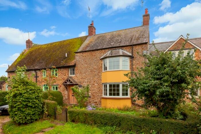 2 Bedroom Cottage To Rent In Thorpe Road, Wardington, Banbury, OX17