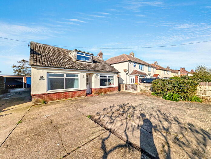 4 Bedroom Detached House For Sale In Harwich Road, Little Oakley, CO12