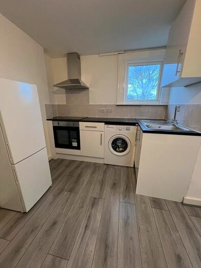 Studio To Rent In Flat, Church Street, London, N9