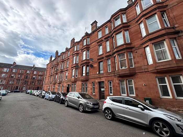 2 Bedroom Flat To Rent In Bowman Street, Govanhill, G42