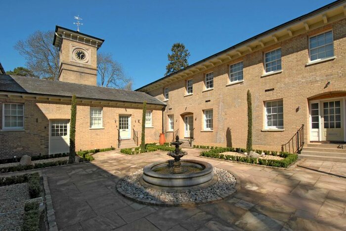 2 Bedroom Mews To Rent In Hedsor Park Taplow, SL6