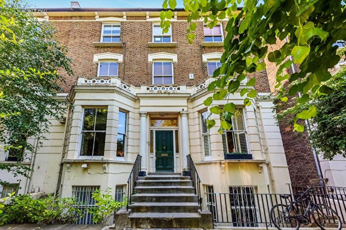 2 Bedroom Flat To Rent In St. Charles Square, Notting Hill, W10