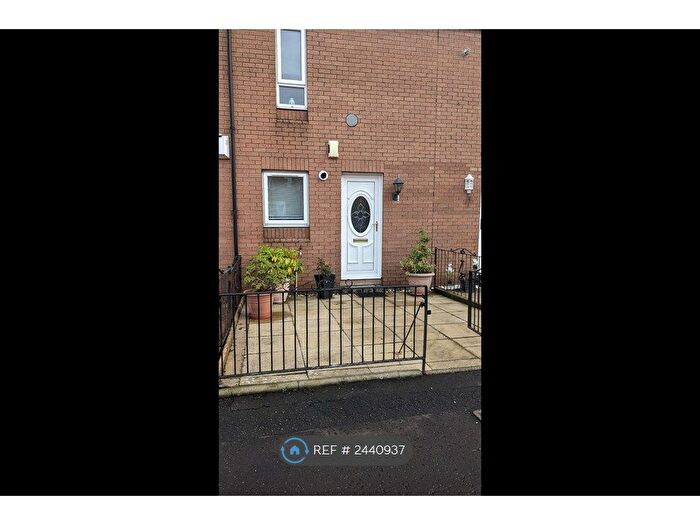 2 Bedroom Terraced House To Rent In Forbes Drive, Glasgow, G40