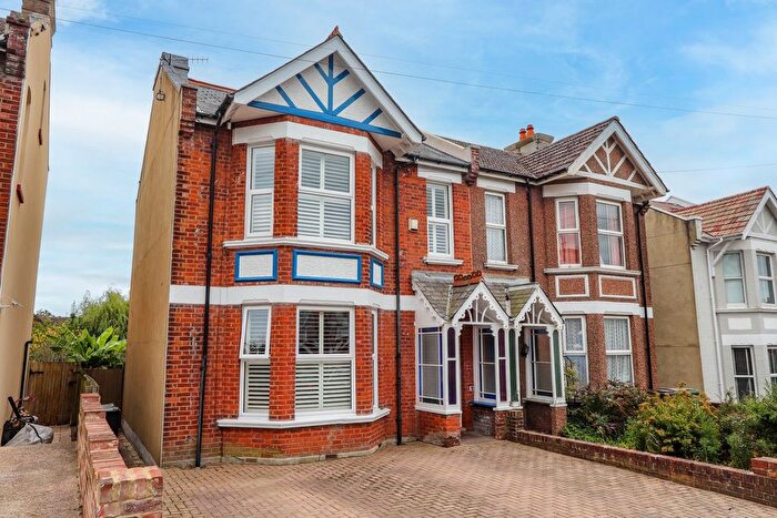 4 Bedroom Semi-Detached House For Sale In Ashburnham Road, Hastings, TN35