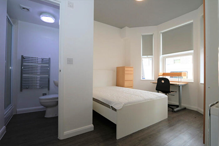 5 Bedroom Terraced House To Rent In Gulson Road, Coventry, West Midlands, CV1