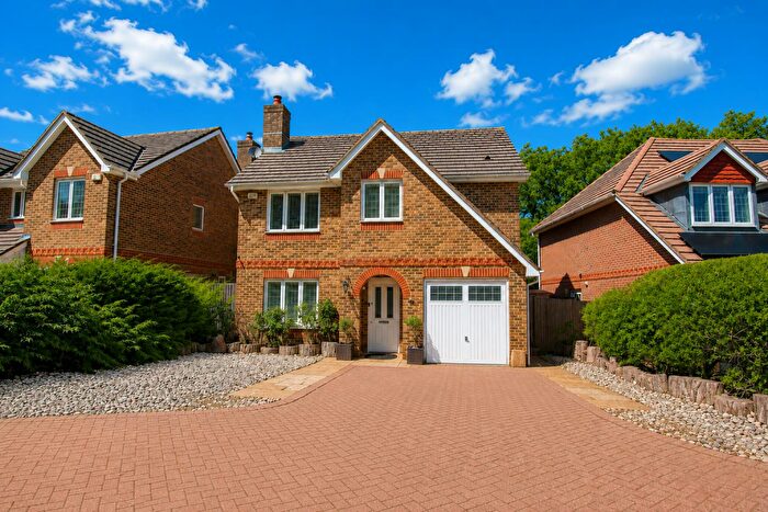4 Bedroom Detached House For Sale In Roman Way, Carshalton Beeches, SM5