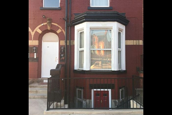 1 Bedroom Flat To Rent In Bank Side Street, Leeds, LS8