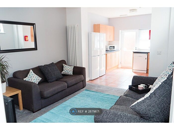 6 Bedroom End Of Terrace House To Rent In Rosedale Road, Sheffield, S11