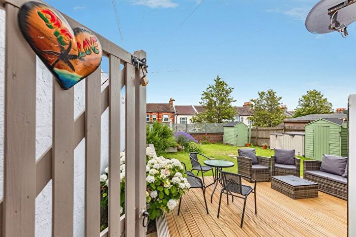 2 Bedroom Flat For Sale In London Road, St. Leonards-On-Sea, TN37