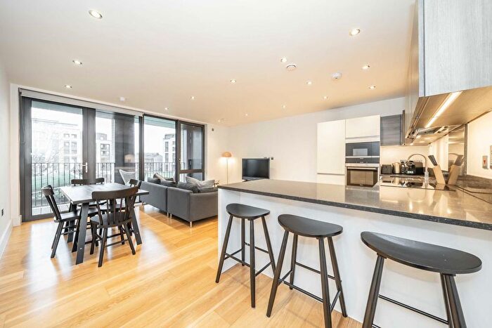 2 Bedroom Flat For Sale In Faraday Road, North Kensington, W10