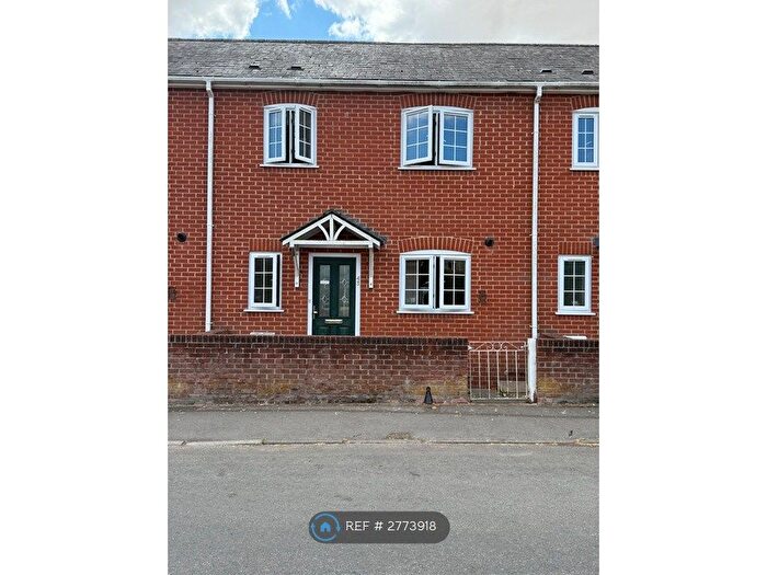 3 Bedroom Terraced House To Rent In Newbury St, Hungerford, RG17