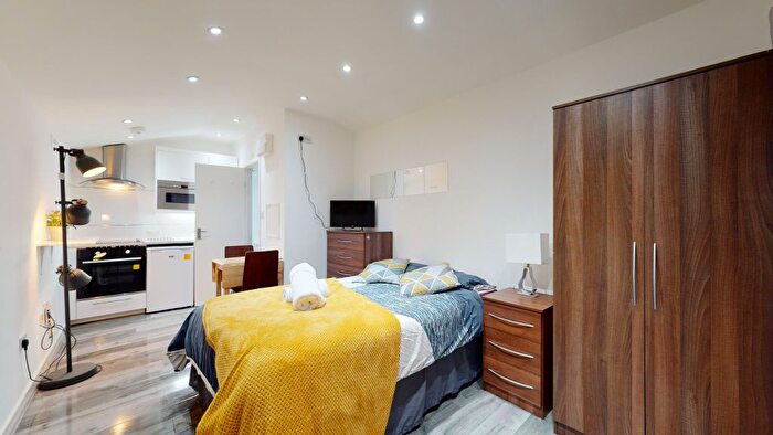 Studio To Rent In Chatsworth Road, Mapesbury, London, NW2