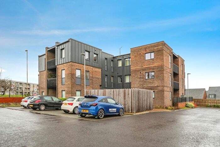 2 Bedroom Flat For Sale In Titchfield Close, Havant, Hampshire, PO9