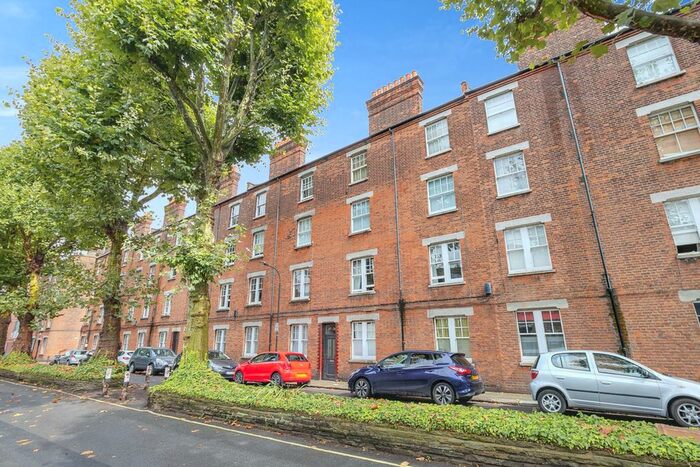 2 Bedroom Flat To Rent In Cromwell Avenue, London, W6