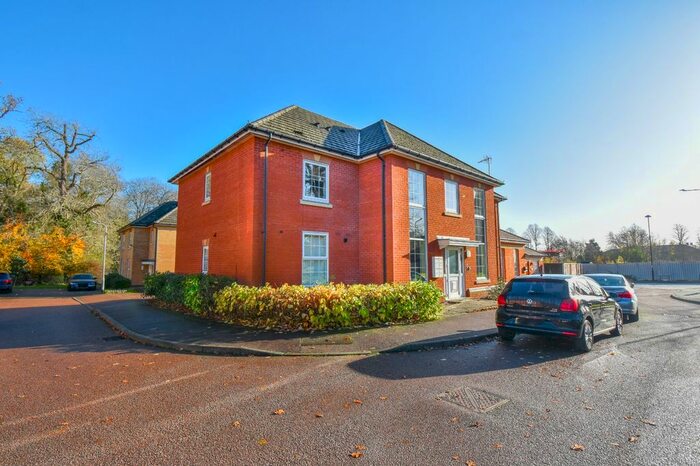 1 Bedroom Flat To Rent In Berrywood Close, Northampton, NN5