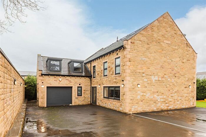 5 Bedroom Detached House For Sale In Mason House, Drighlington, BD11