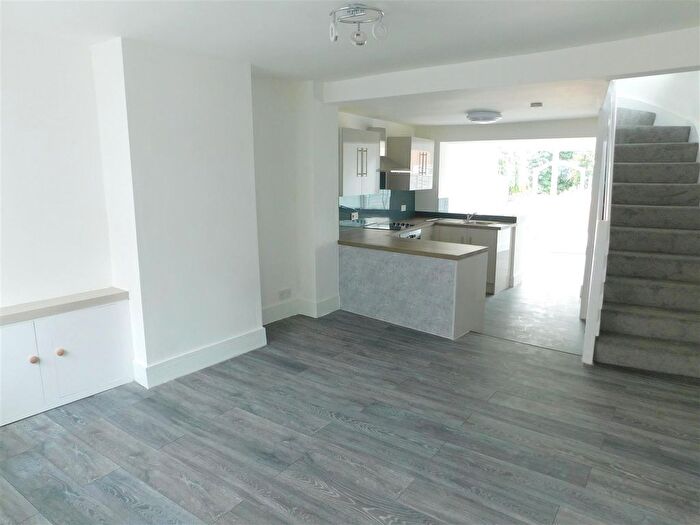 1 Bedroom Terraced House To Rent In Mitton Street, Worcestershire, Stourport-On-Severn, DY13