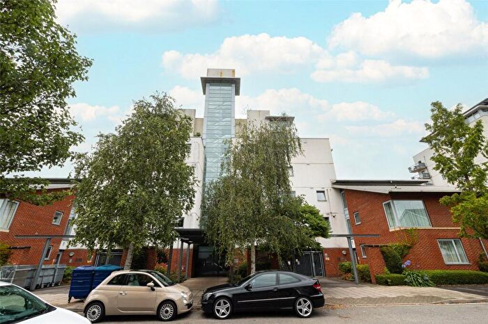 1 Bedroom Apartment For Sale In Erebus Drive, Woolwich, SE28