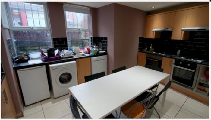 7 Bedroom House To Rent In Chestnut Avenue, Leeds, West Yorkshire, LS6