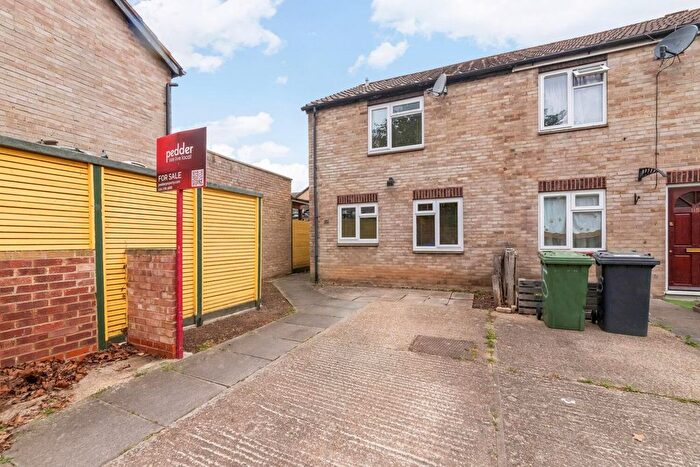 2 Bedroom End Of Terrace House For Sale In Dressington Avenue, Brockley, London, SE4