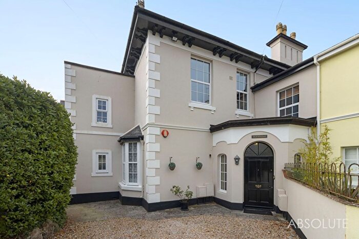 3 Bedroom Flat For Sale In Woodend Road, Torquay, TQ1