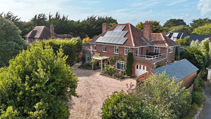 5 Bedroom Detached House For Sale In Park Lane, Milford On Sea, Lymington, Hampshire, SO41