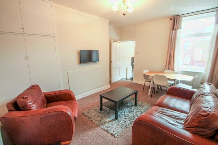 3 Bedroom Flat To Rent In Spencer Street, Heaton, Newcastle Upon Tyne, Tyne And Wear, NE6