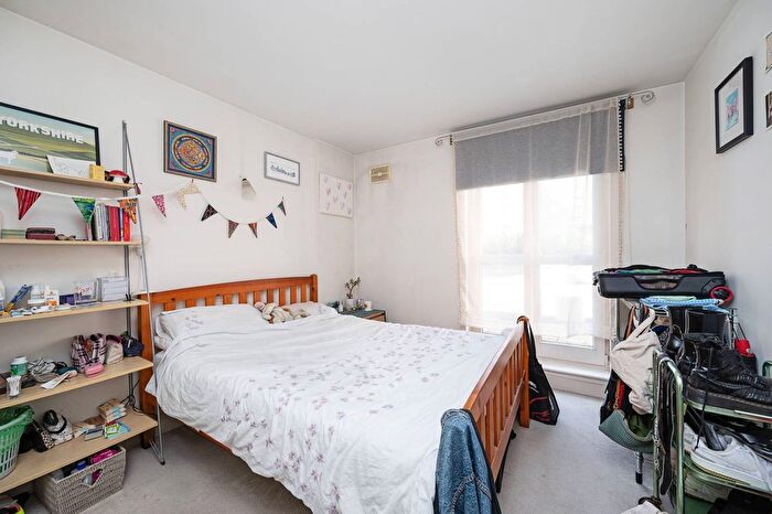 2 Bedroom Flat To Rent In Aldgate East, Aldgate, London, E1