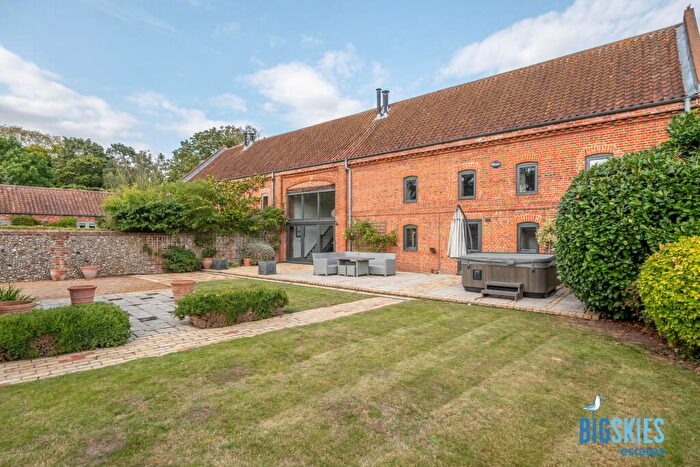 5 Bedroom Barn Conversion For Sale In Bluestone Road, South Creake, NR21