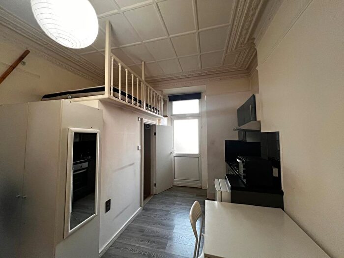 Studio To Rent In Kenton Road, Harrow, Greater London, HA1